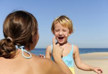 Welche Sonnencreme für Babys und Kleinkinder