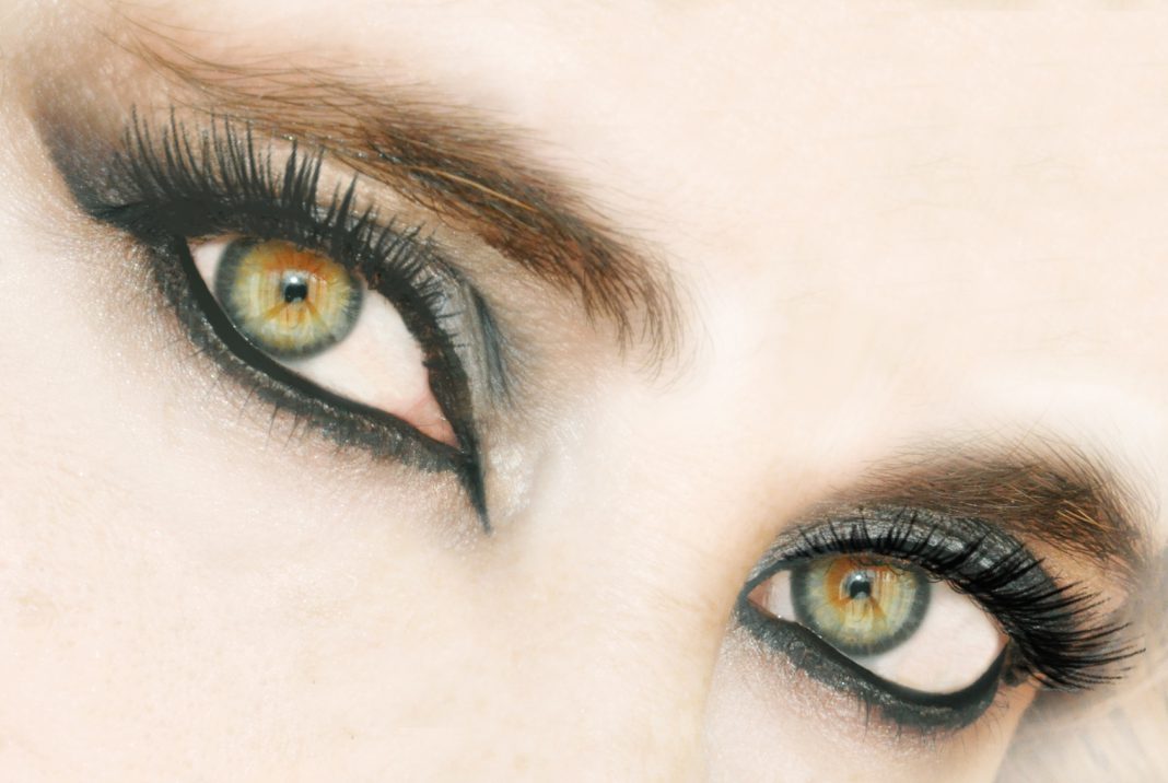 Sinnliche Katzenaugen schminken – das Augen Make-up für den Wildkatzen-Look