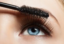 Primer und Mascara für lange Wimpern